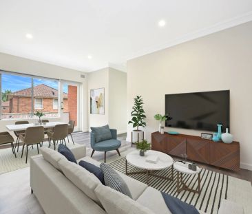 Fully renovated two bedroom apartment - Photo 5