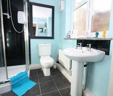 4 bedrooms House for Sale - Photo 1