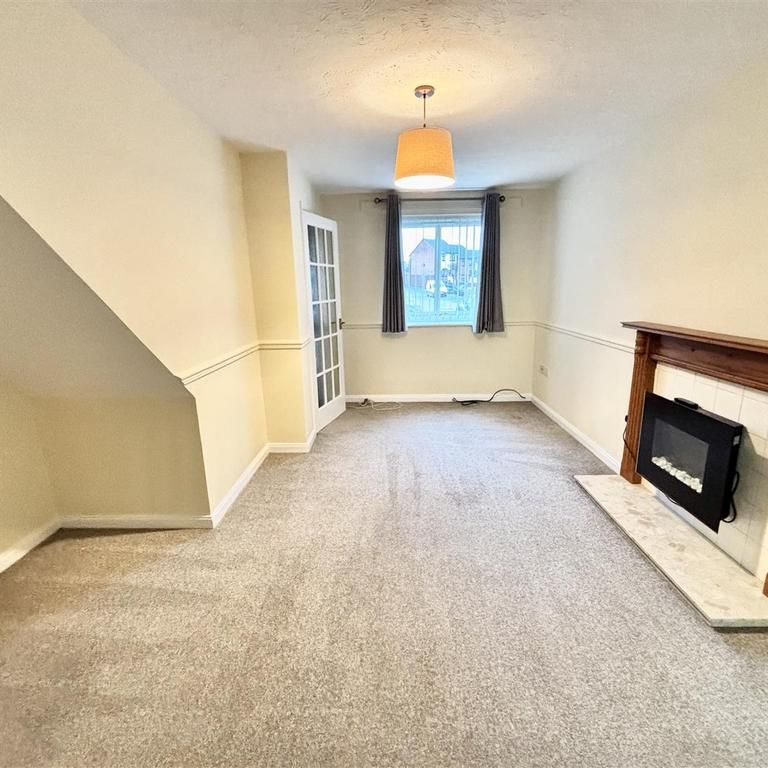 2 bedroom terraced house to rent - Photo 1