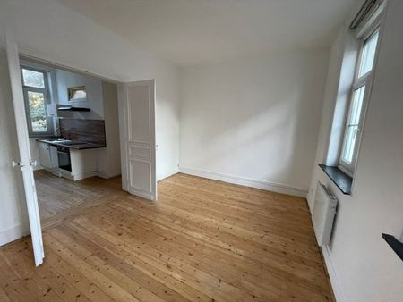 LILLE - APPARTEMENT - T1 MEUBLE - Photo 2