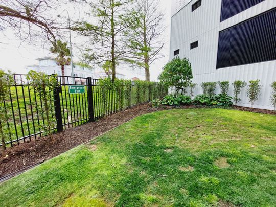 Great location! - Photo 1