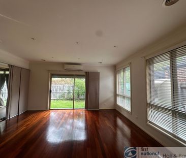 Ideal for entertaining Friends and Family - Photo 1