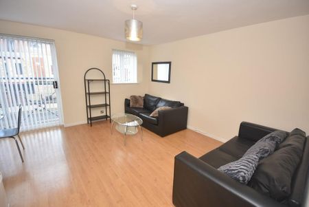 3 bedroom apartment to rent - Photo 3