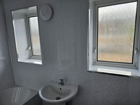 3 bedroom detached house to rent - Photo 4