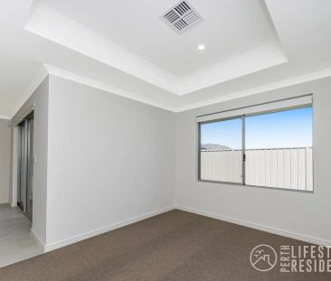 12 Corymbia Way, Hammond Park WA 6164 - Photo 6