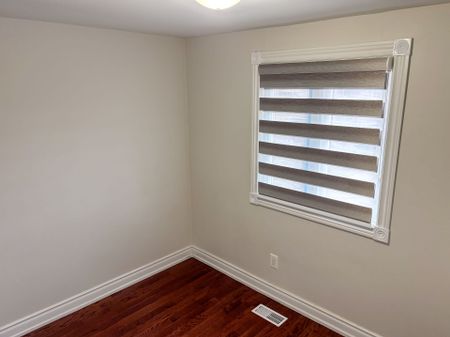 For Lease - 60 Trott Square, Toronto, Ontario - Photo 5