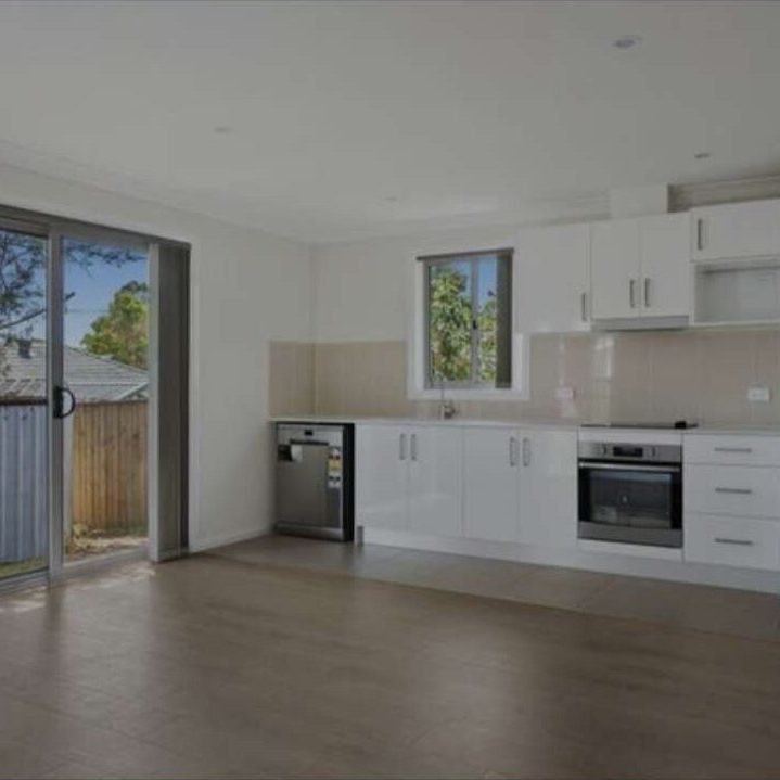 Normanhurst - Photo 1