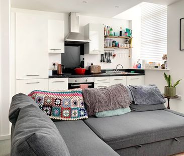 1 Bed Flat, Viaduct Road, LS4 - Photo 3