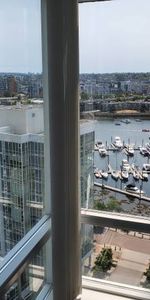 *** FULLY FURNISHED EXECUTIVE CONDO *** 28TH FLOOR *** VIEW ! *** - Photo 3