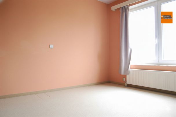 Gelijkvloers appartement met twee slaapkamers en garagebox. - Foto 1