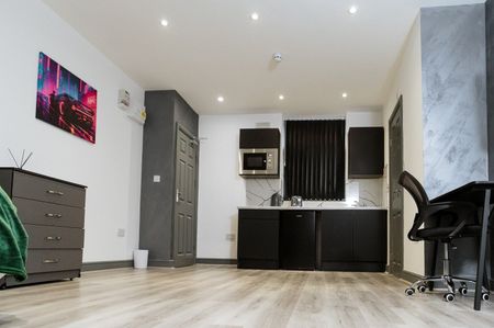 Room in a Shared House, Craven Street, CV5 - Photo 2