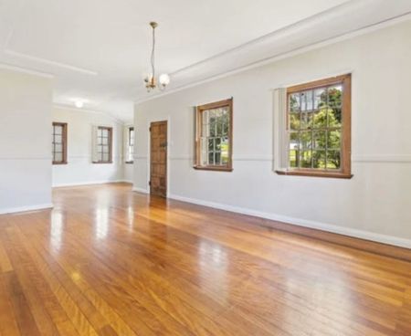 Holland Park West - Photo 2