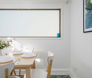 Stunning Three-Bedroom Semi House Located Just Minutes Away From Ch... - Photo 3