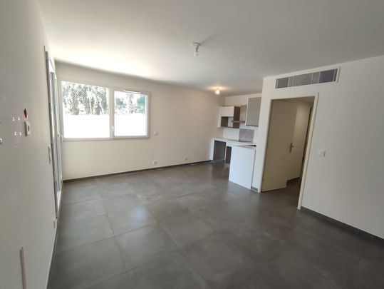 Location Appartement 3 pièces 58m² MARSEILLE 8ème - Photo 1