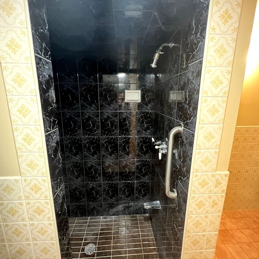 For Lease - 9 Dewlane Drive, Toronto, Ontario - Photo 1