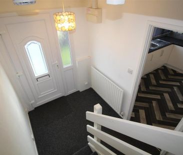 2 bedroom semi-detached house to rent - Photo 3