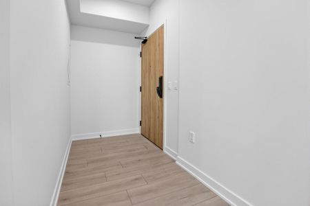 For Lease - 1 Fairview Road Unit# 2004, Mississauga, Ontario - Photo 3
