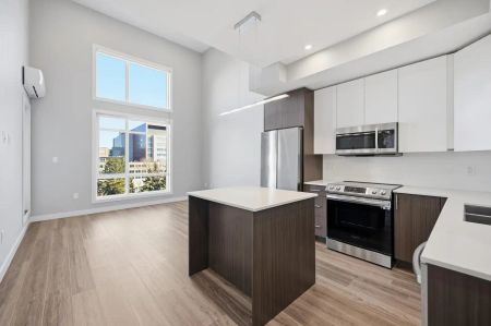 University Heights — 2 Bed 2 Bath - A1 - Photo 2