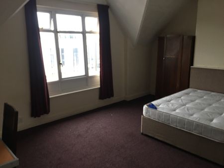 3 Bed Flat, Stockport Road, M13 - Photo 3