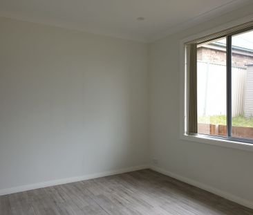 WELL-PRESENTED 2/3 BEDROOM HOUSE FOR RENT (WATER USAGE INCLUDED) - Photo 1