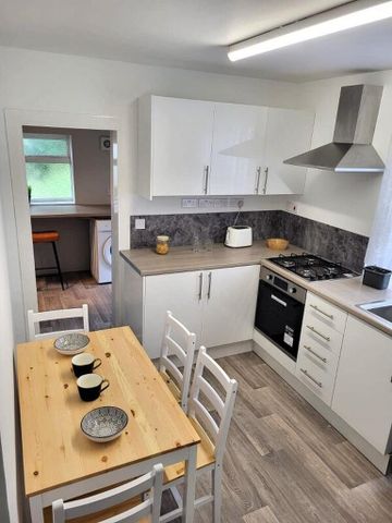 1 bedroom in a house share to rent - Photo 5