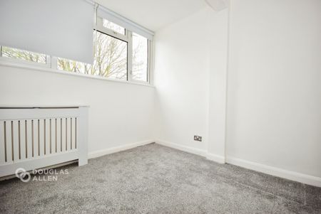 4 bedroom detached house to rent - Photo 3