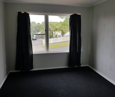 SAINT JOHNS - 2 bedroom Flat - Water Included - Redecorated - Photo 3