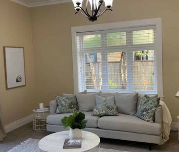 Charming 4BR 2 Bath Hokowhitu Home w/ Garden - Photo 4