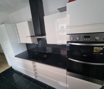 3 bedroom house on Bolingbroke Road, Coventry, CV3 1AP - Photo 1