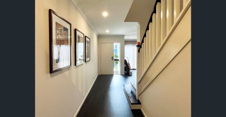 Executive Living in Underwood - Photo 2