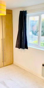 2 Bed Flat, Greys Court, RG1 - Photo 3