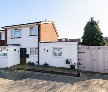 Aintree Close, Uxbridge UB8, London - Photo 1