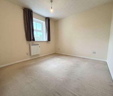 Honeysuckle Close, Biggleswade, SG18 - Photo 4