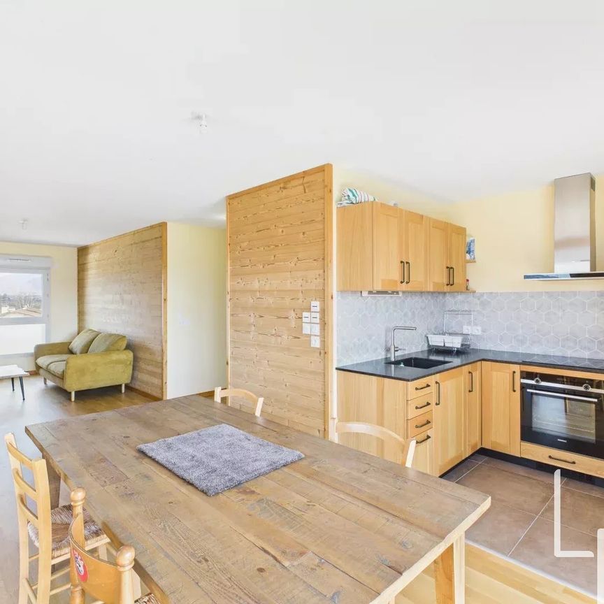 Location Appartement 5 pièces 105m² BONS EN CHABLAIS 74890 - Photo 1