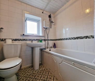 2 bedroom terraced house to rent - Photo 5