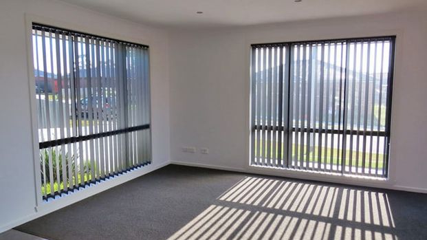 Spacious Three Bedroom Villa - Photo 1