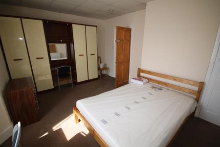 4 bedroom house share to rent - Photo 4