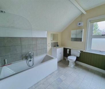 3 bedroom semi-detached house to rent - Photo 4