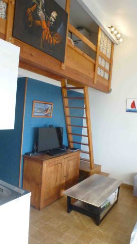 GRUISSAN PORT STUDIO CABINE MEUBLE 22 M² - Photo 2