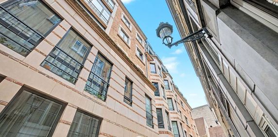 Huis te huur in Brussel voor € 1.300 met 1 slaapkamer - Photo 2