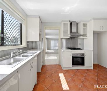 Peaceful Family Living in a Private Cul-de-Sac Setting - Photo 4