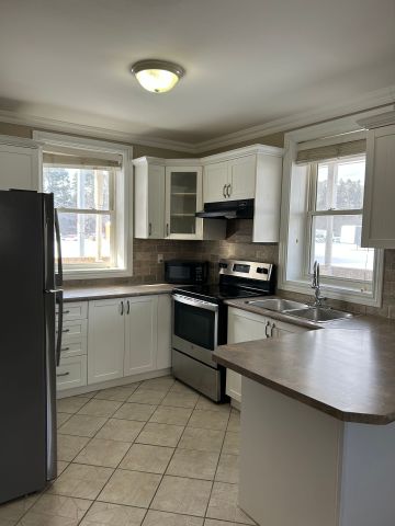 For Lease - 1587 Brock Road, Hamilton, Ontario - Photo 3