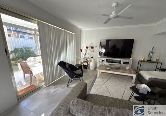 HIGH QUALITY HOME HOME OPEN SATURDAY 06 DECEMBER AT 9.00AM SHARP! - Photo 1