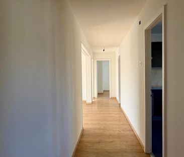 Appartement lumineux de 4 pièces avec balcon et vue dégagée - Photo 4