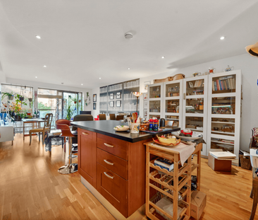 3 bedroom flat to rent - Photo 4