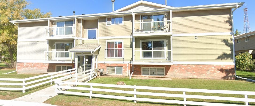 2 Bedroom Condo in Riverside Meadows - Photo 1