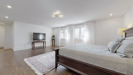 For Lease - 54 Fairmeadow Avenue, Toronto, Ontario - Photo 5