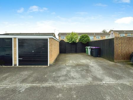 Hebden Walk, Grantham, NG31 - Photo 5