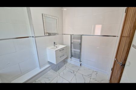 2 Bed Flat, Polygon Road, M8 - Photo 3