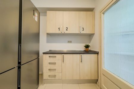 Cozy interior room next to Sants train station - Photo 5